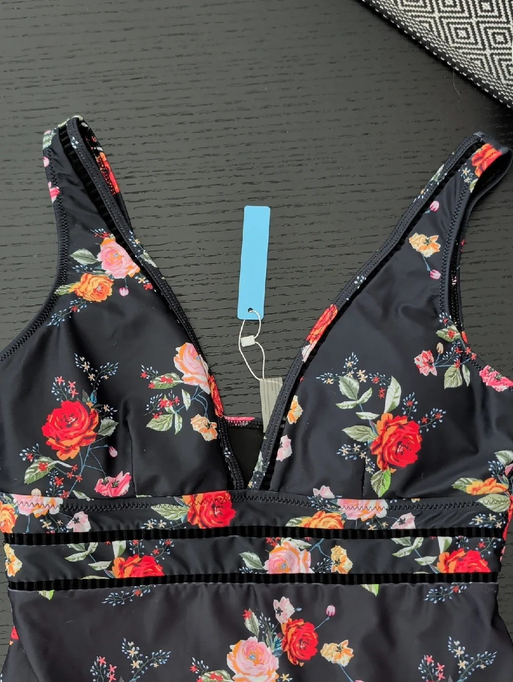 New Floral Print on Black One Piece Swimsuit LIVE LIFE ON THE BEACH XXL Bathing - Picture 2 of 9